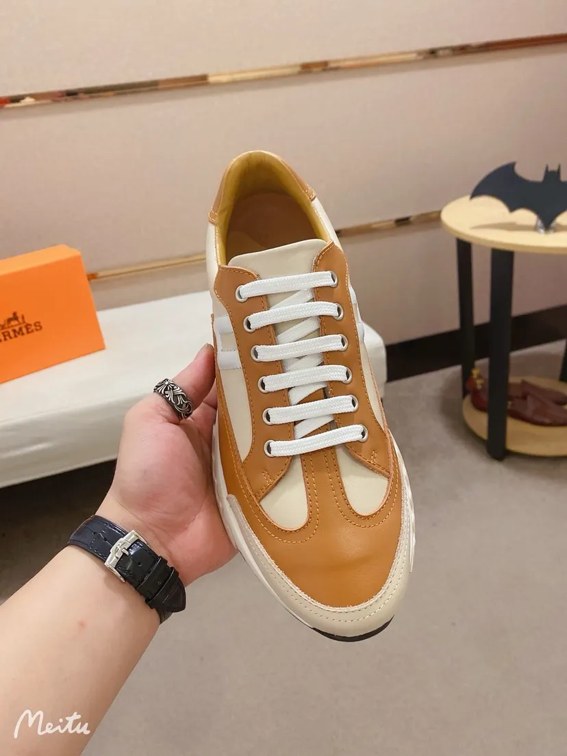 Ex-factory price: 500💰《HERMES》【Classic original single version】Hermès; top 🔝purchasing agent🔍🔍men's latest 🇺🇸sold simultaneously, original imported from Italy ▲▲first-layer cowhide ▲▲ (high-end, nobility and class) ) Exquisite workmanship (Italian 🇮🇹 imported water-dyed 🐂 cowhide lining) sole: original sole provided by the original factory, ⚠️exclusive double-layer activity·TPR·rubber·combined molded outsole; super comfortable·wear-resistant·non-slip·environmental protection The real thing is more beautiful when photographed in kind (high quality, following orders), you can come in and out at will * Number of yards: 38·39·40·41·42·43·44# (can be customized 45.)